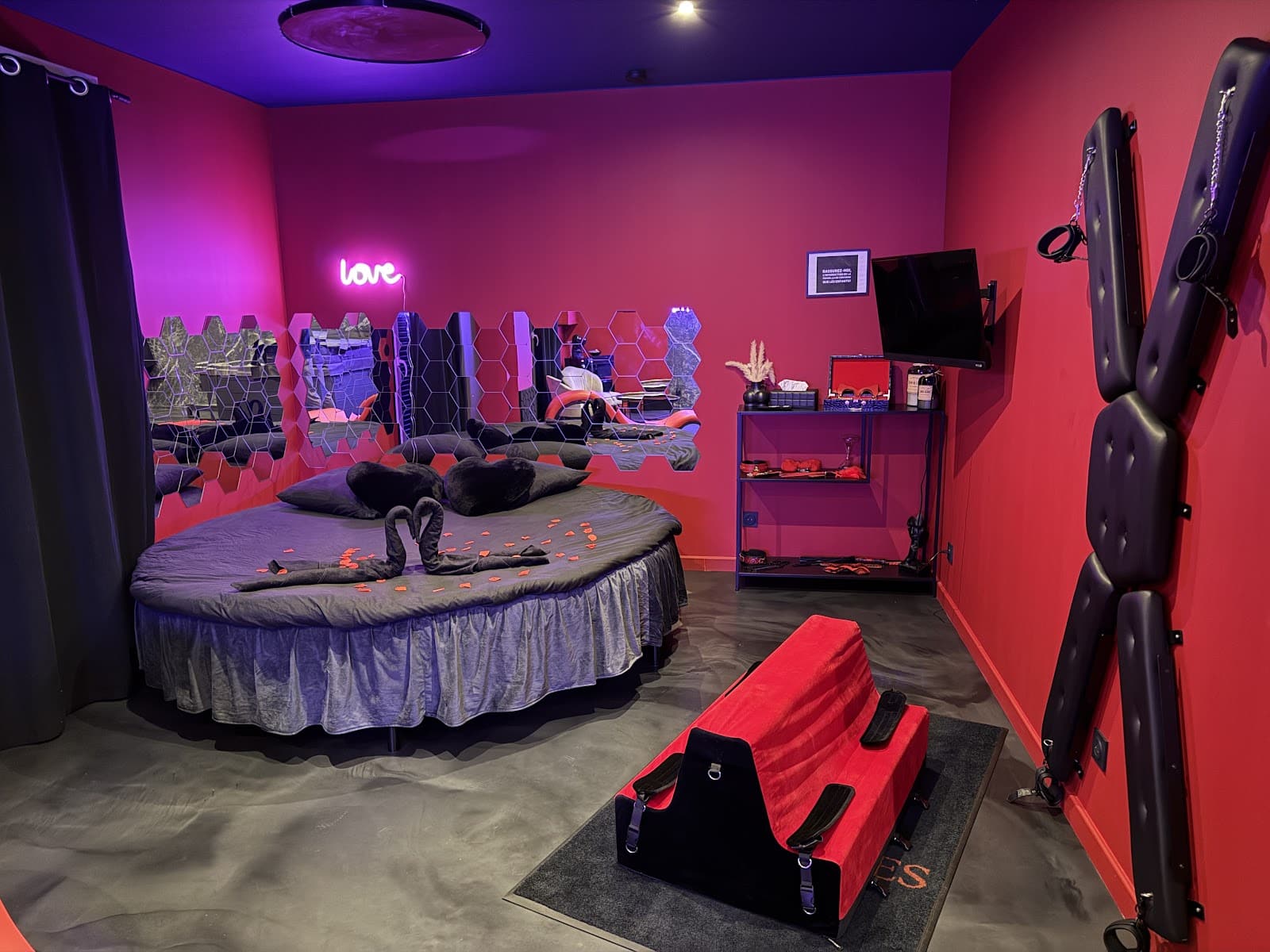 50 nuances de plaisir – love room - Photo 3