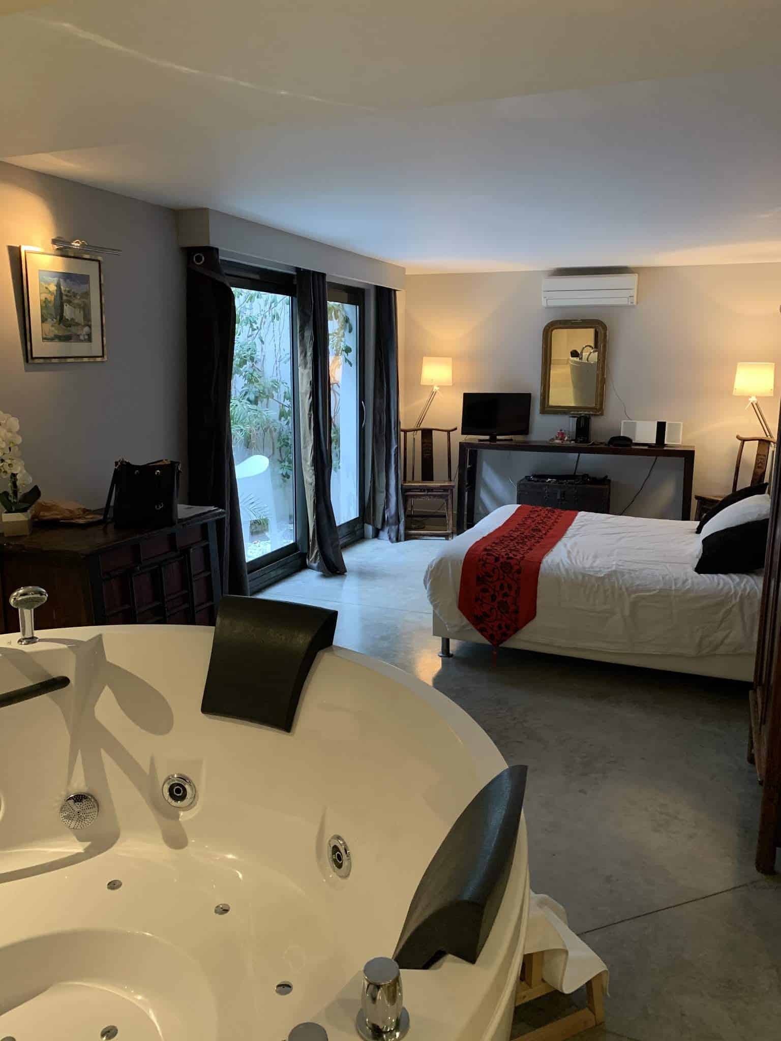 BE LOFT bnb pool and spa - Photo 6