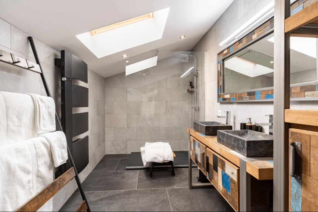BULLES & SPA : Loft 2 Suites avec Jacuzzi, Sauna et Salle de Massage Privatifs à Blagnac, proche Toulouse - Photo 6
