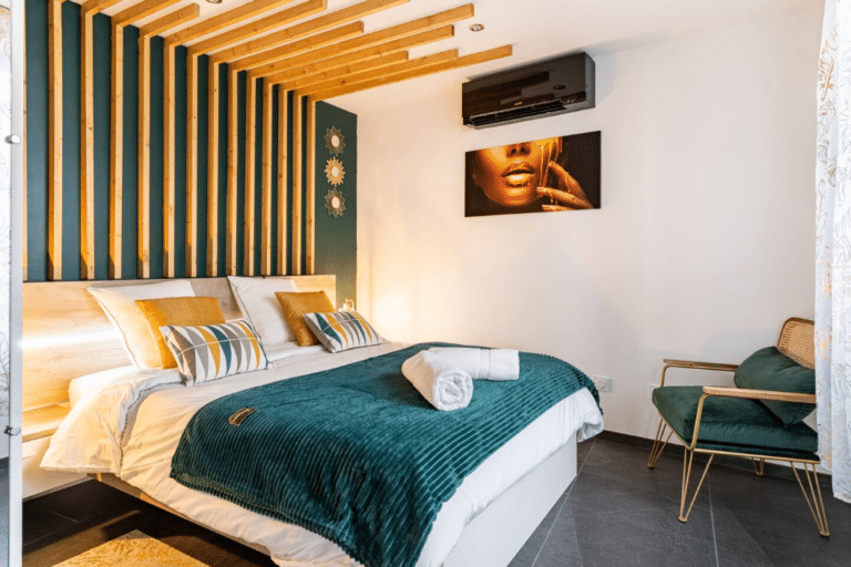 BULLES & SPA : Loft 2 Suites avec Jacuzzi, Sauna et Salle de Massage Privatifs à Blagnac, proche Toulouse - Photo 3