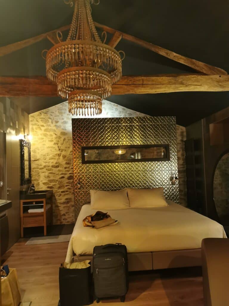 Chambre l&rsquo;Absolu – Love Room Vendée avec spa privatif - Photo 2