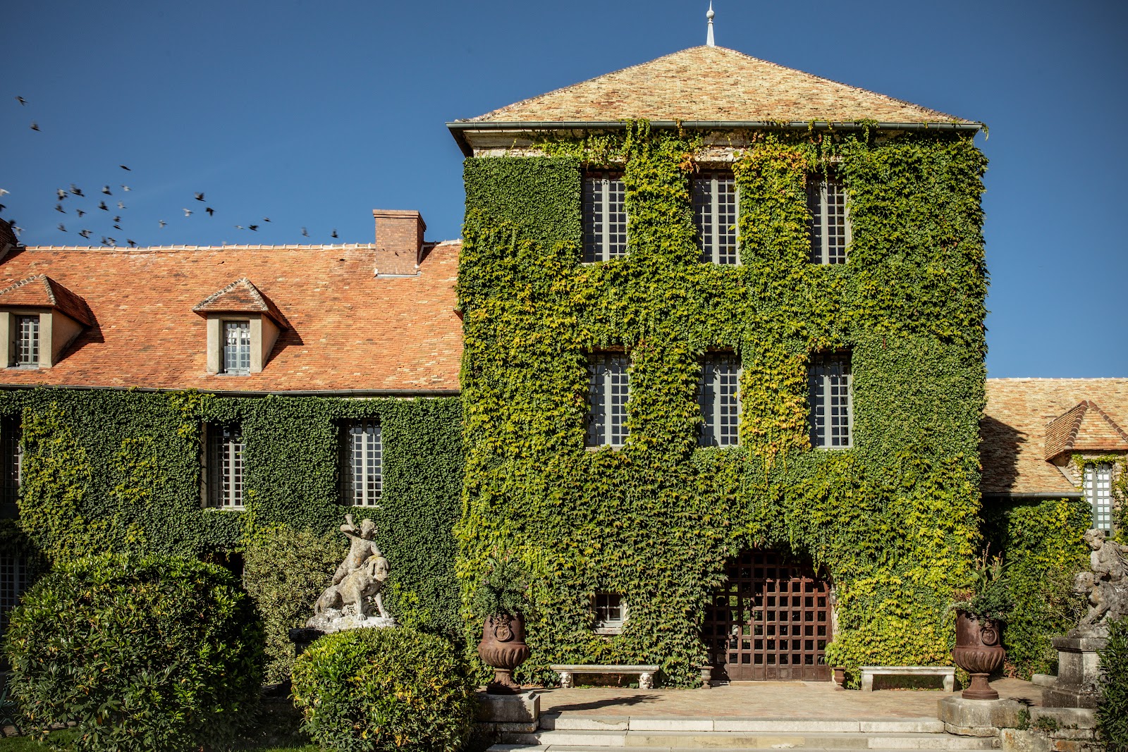 Château de Villiers le Mahieu – Les Maisons de Campagne - Photo 1