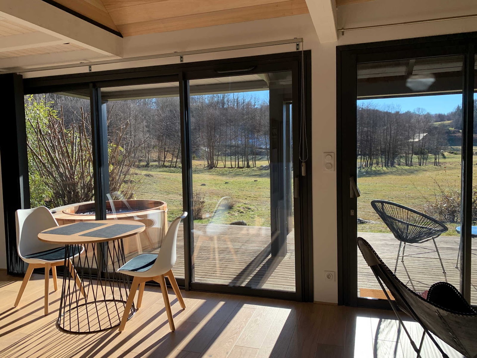 Écrin d&rsquo;Auvergne insolite : Cabane – Lodge avec Spa Privatif Auvergne - Photo 4