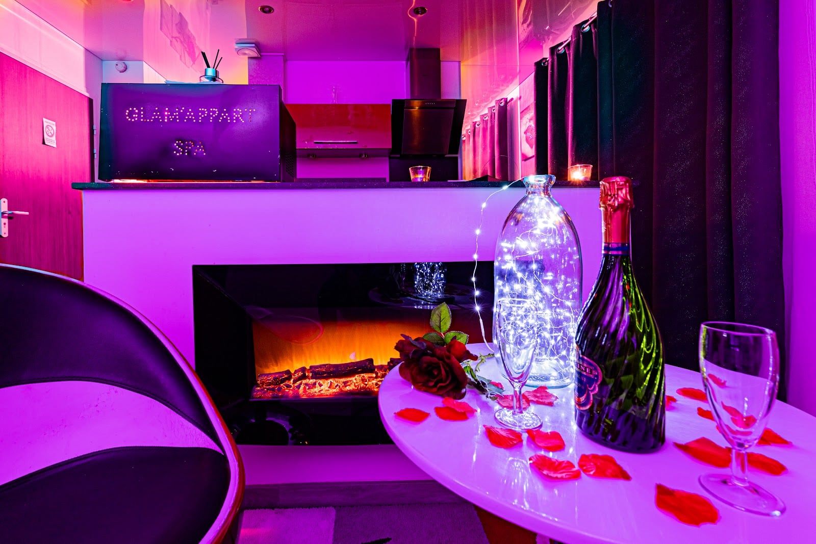 Glam&rsquo;appart Spa: Appartement privatif avec jacuzzi séjour romantique (Dijon, Bourgogne) - Photo 6