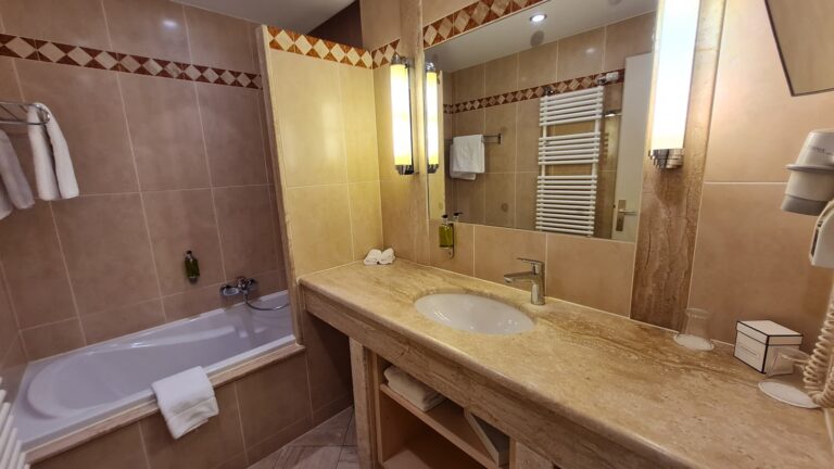 Hostellerie des Châteaux & Spa - Photo 4