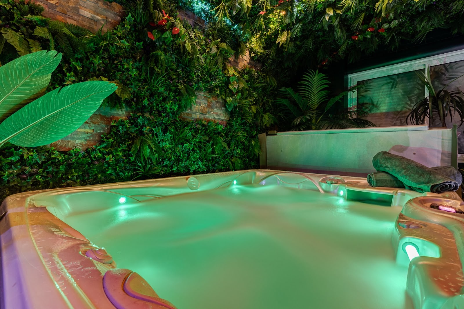 Jungle Love Room - Photo 2