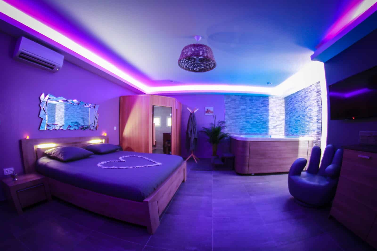 La Nuit VIP – Love Room - Photo 1