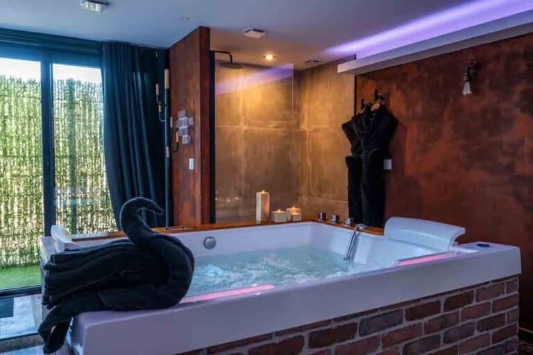 La suite 55 Chambres d’hôtes de charme & balnéo - Photo 4