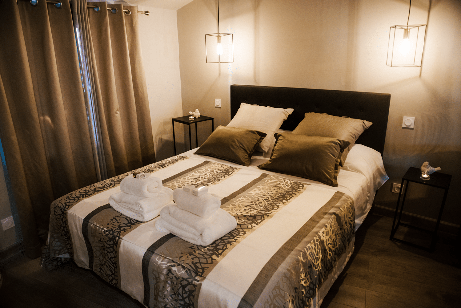 La Suite Romantique avec Jacuzzi au Cœur de Perpignan - Photo 2