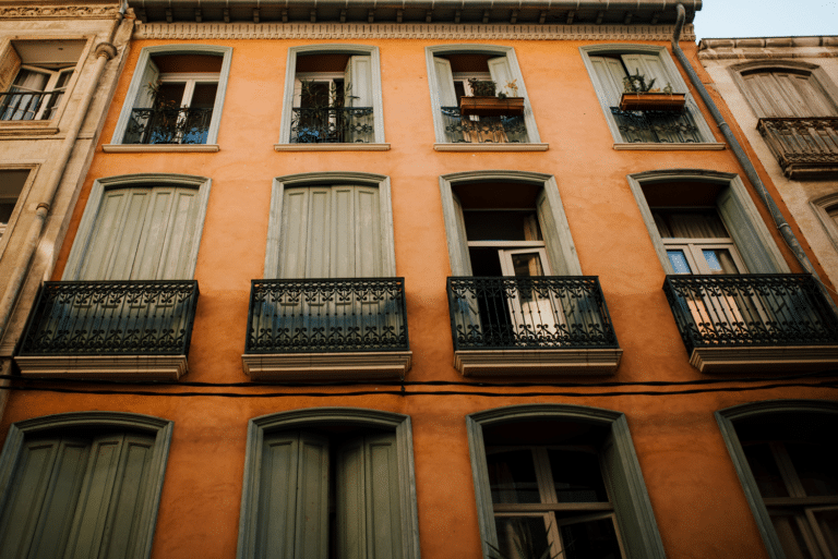 La Suite Romantique avec Jacuzzi au Cœur de Perpignan - Photo 4