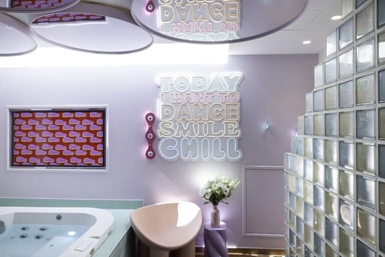 Les Bains – Jacuzzi privatif de l&rsquo;hôtel Quinzerie - Photo 4