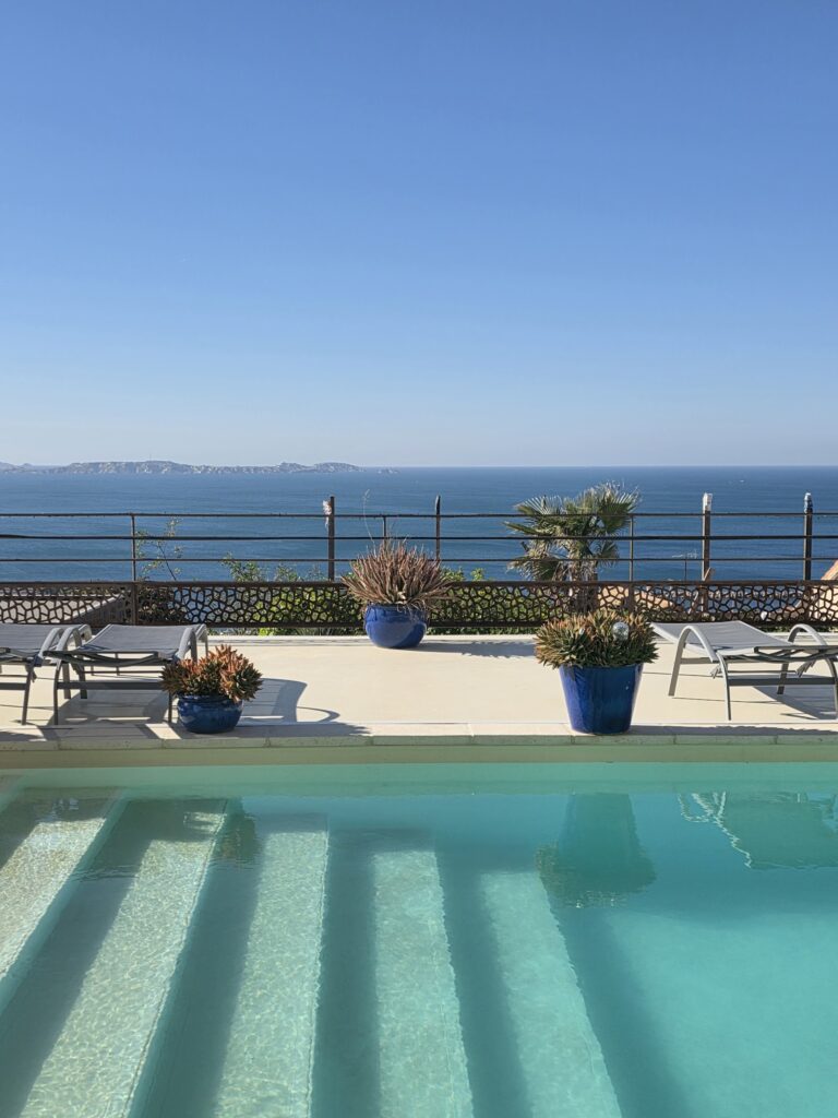 LES SUITES LOVE SPA VUE MER PISCINE - Photo 3