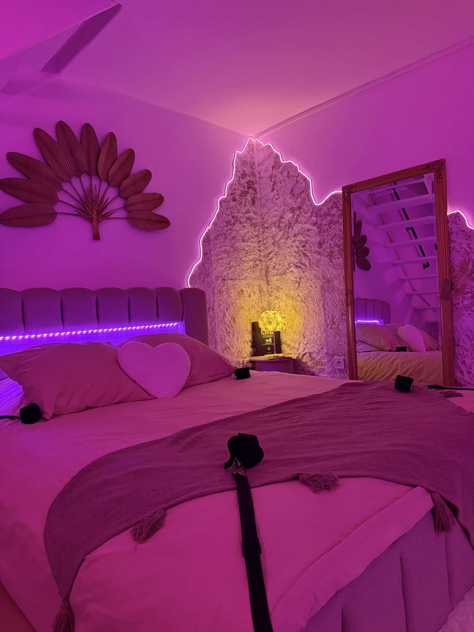 L&rsquo;everbliss, Love Rooms à thème, suites avec jacuzzi privatif – Lille - Photo 2