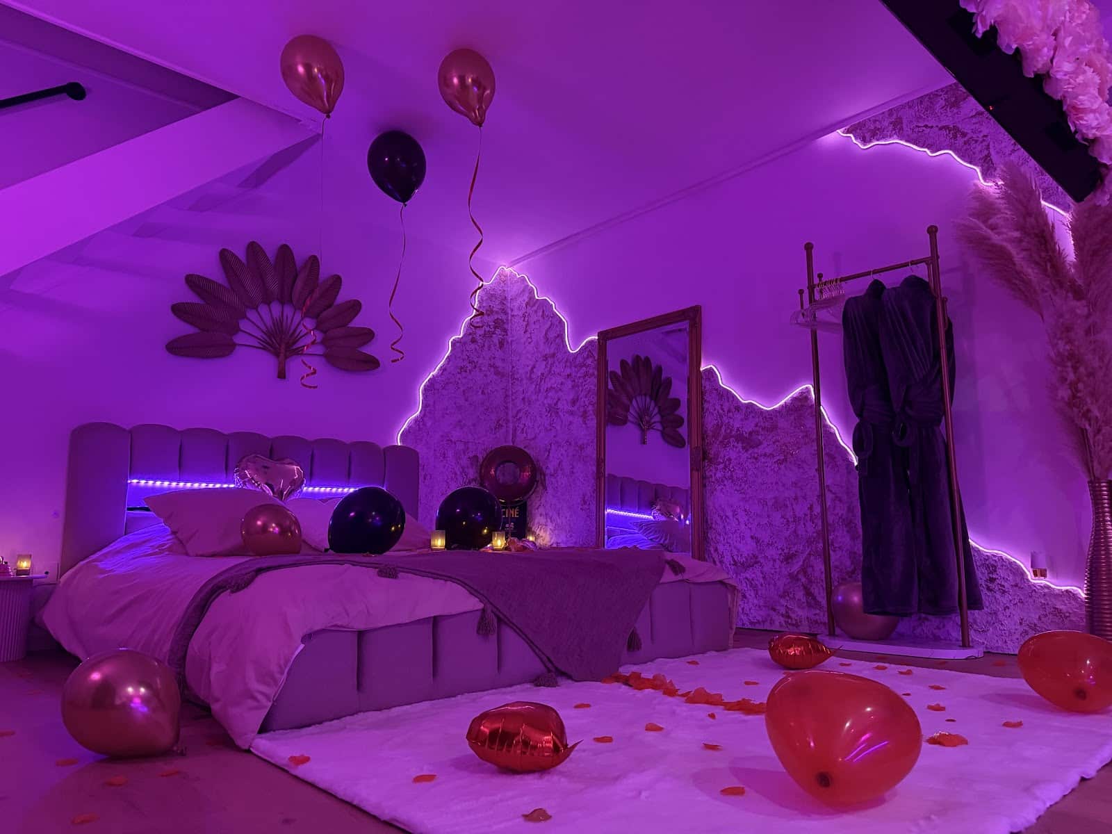 L&rsquo;everbliss, Love Rooms à thème, suites avec jacuzzi privatif – Lille - Photo 1