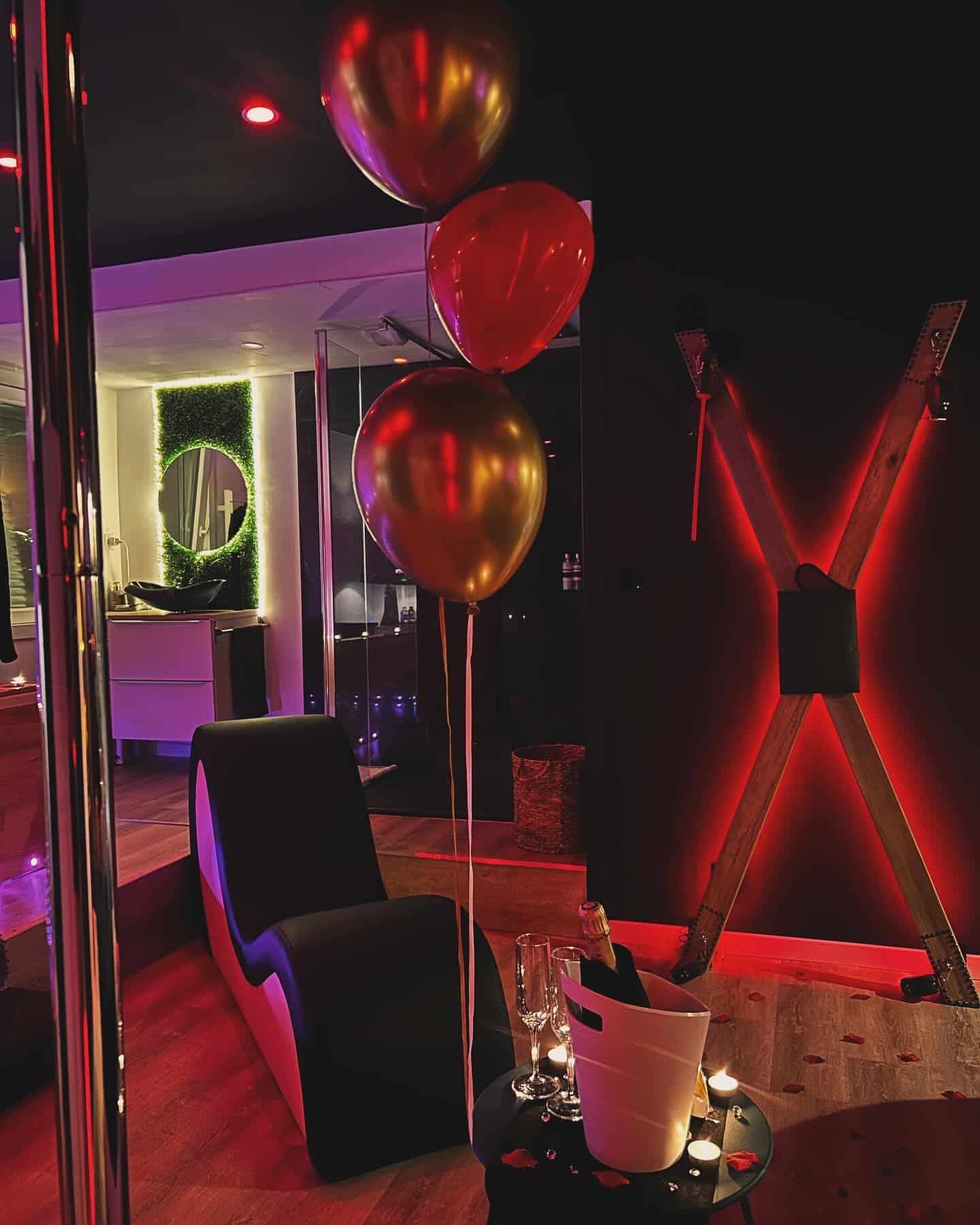 L&rsquo;everbliss, Love Rooms à thème, suites avec jacuzzi privatif – Lille - Photo 6
