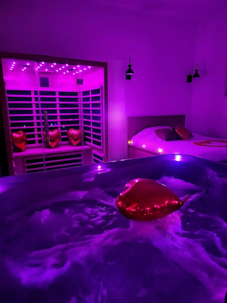 Loft Love room Jacuzzi et Sauna Privatif Marseille - Photo 5