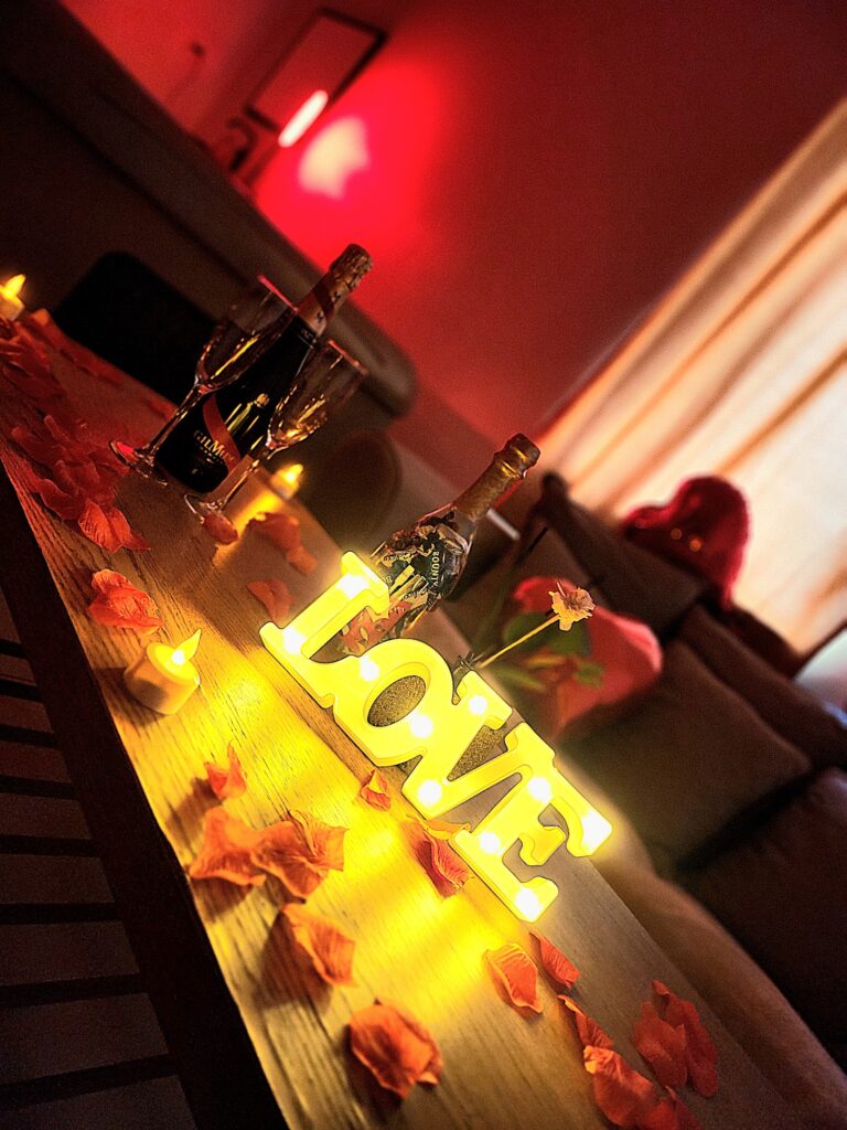 Loft Love room Jacuzzi et Sauna Privatif Marseille - Photo 4