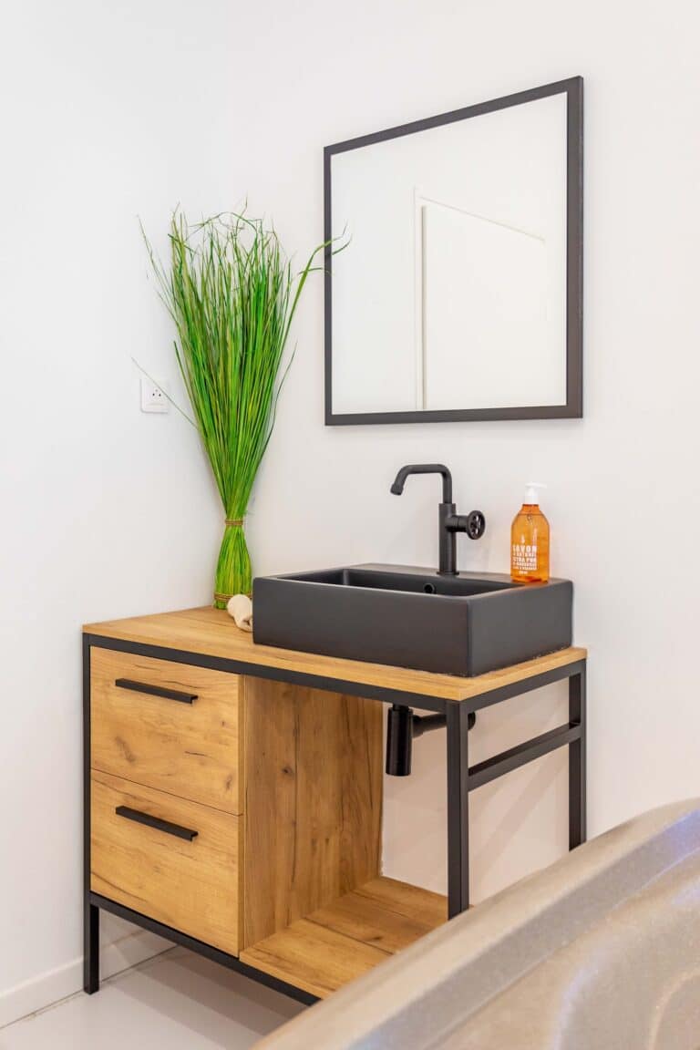 Loft Love room Jacuzzi et Sauna Privatif Marseille - Photo 2