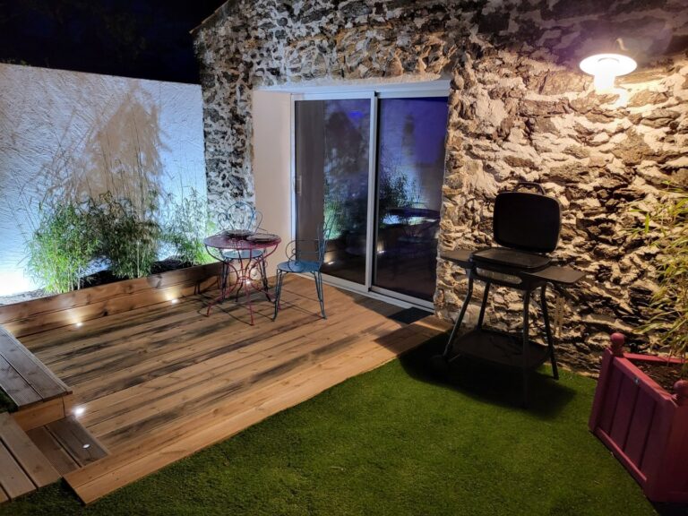 Love Home 85 : Love Room de charme avec spa, nuit romantique, Love hôtel proche Nantes, en Vendée, Pays de la Loire - Photo 2