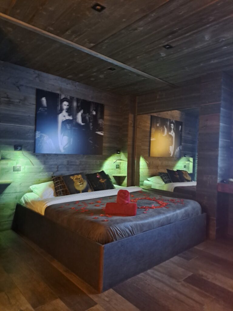 Love Room – Boudoir Spa Lyon – By Nuit et Spa - Photo 2
