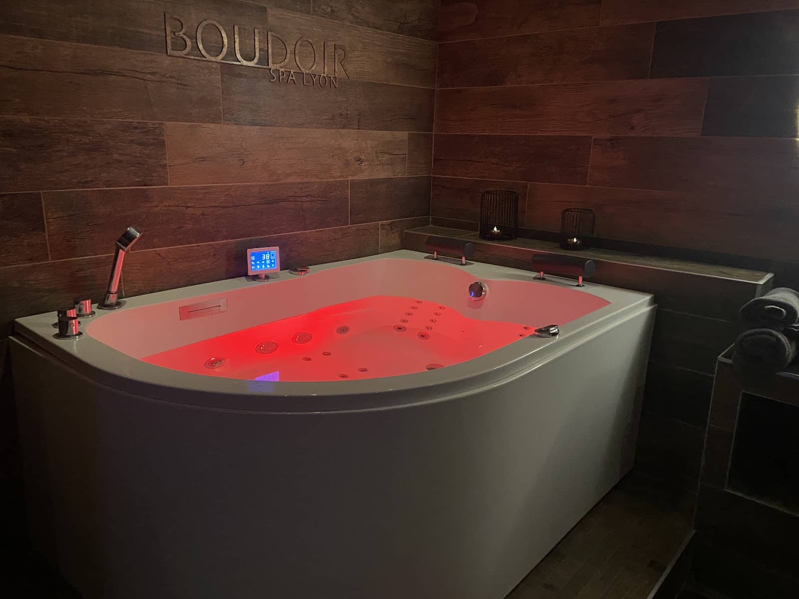 Love Room – Boudoir Spa Lyon – By Nuit et Spa - Photo 3