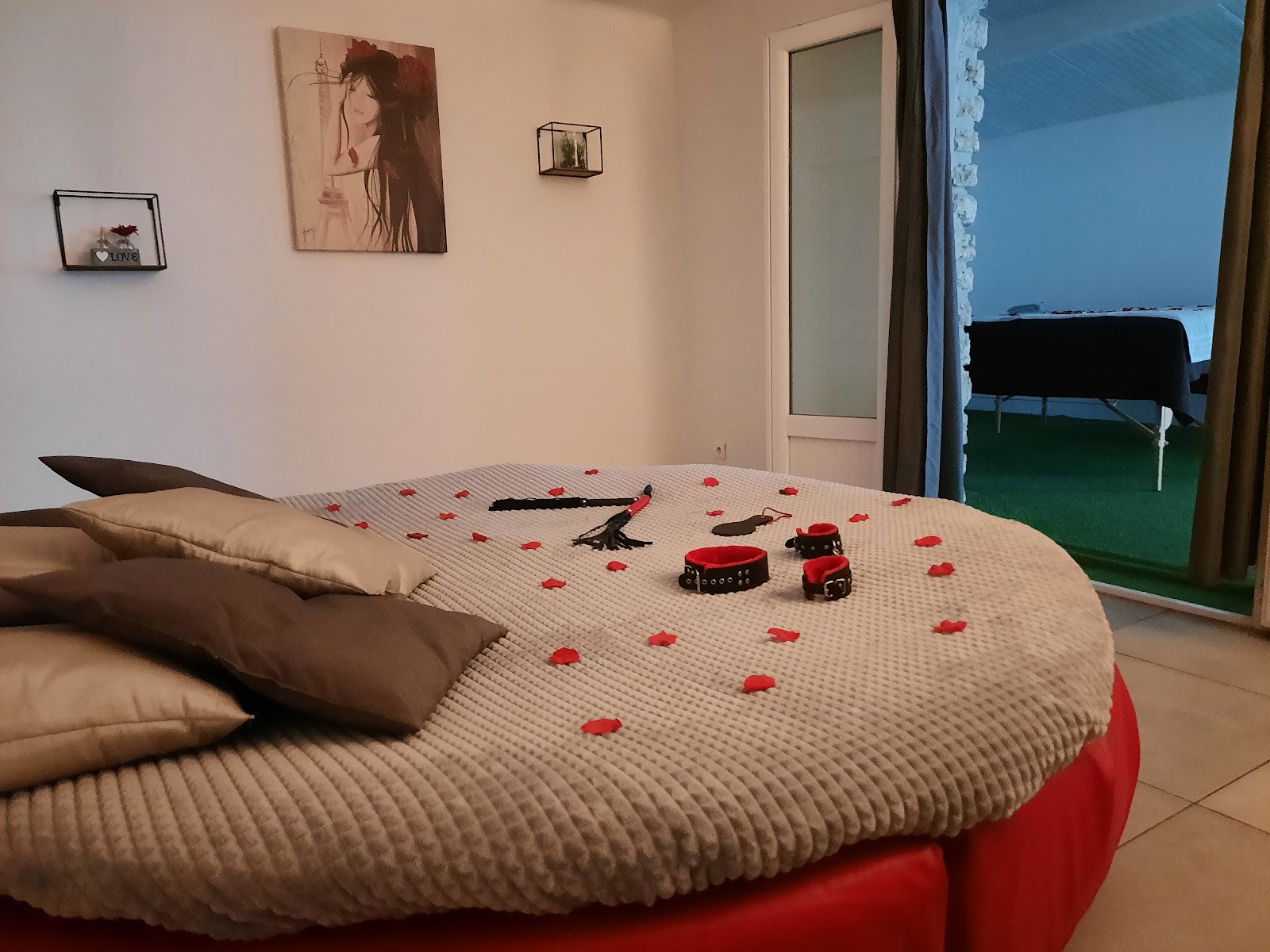 Love Room Vaucluse – la ptite adresse - Photo 1