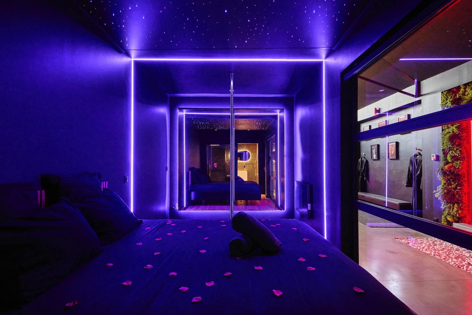 Ô Diable Des Plaisirs – Suite avec Spa privatif – Loveroom - Photo 5