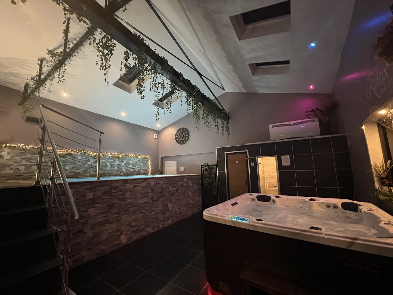 PRIVA SPA - Photo 2