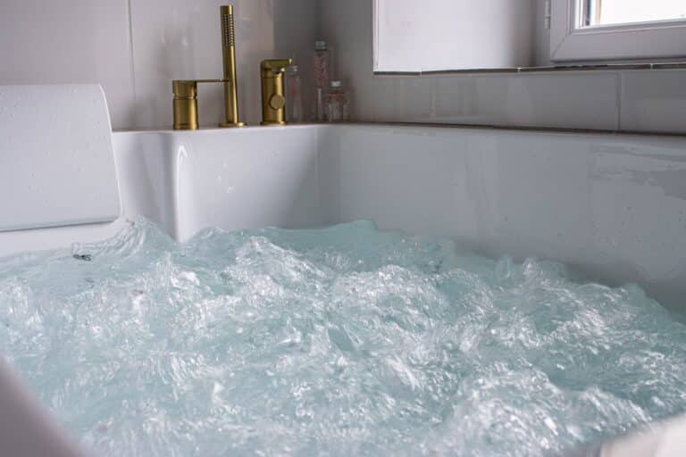 Spa et Jacuzzi Saint Etienne – Suites Gemmes Précieuses - Photo 4
