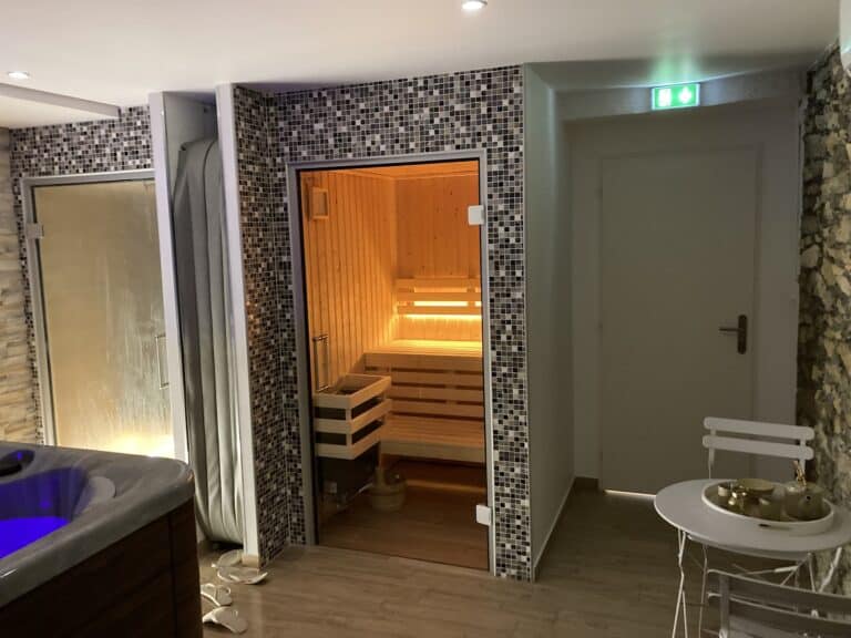 Spa Privatif | Hammam | Sauna | Jacuzzi | Sous l&rsquo;arbre de vie - Photo 3