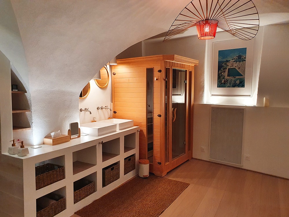 suite 6 - Photo 5