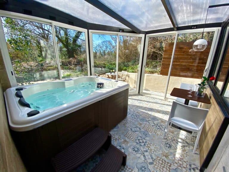 SUITE PHANTASTICA chambre avec Jacuzzi privatif aux pennes mirabeau - Photo 5