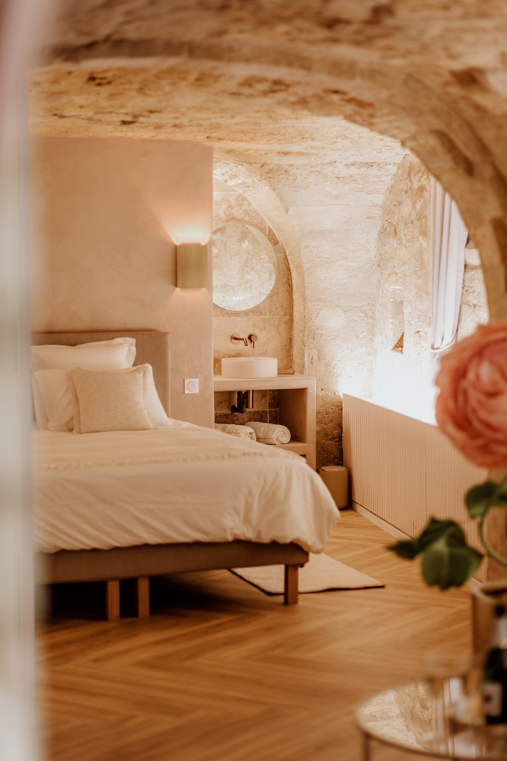 Suite romantique Vénusa avec jacuzzi privatif - Photo 1