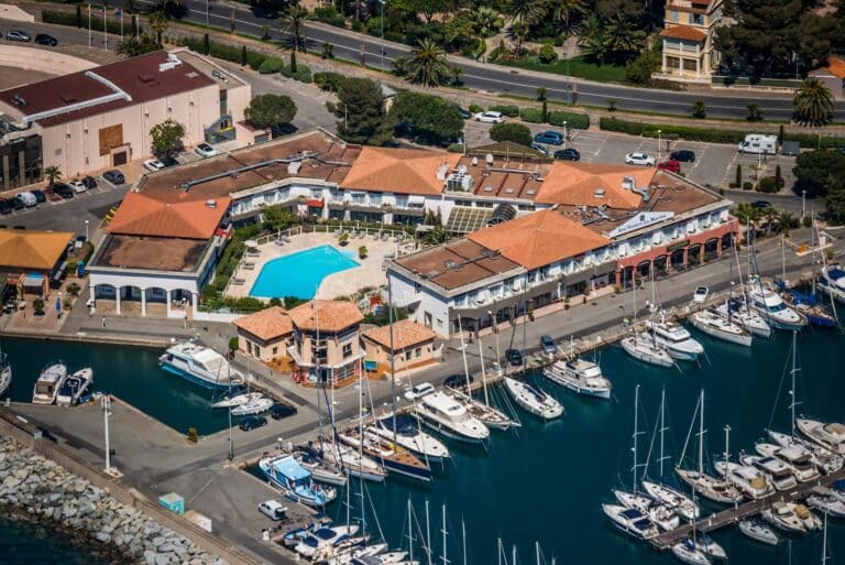 Best Western Plus Hôtel La Marina - Photo 5