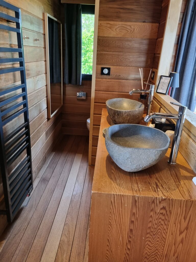 Cabane dans les Arbres en Bourgogne | Week-end Insolite avec Spa Privatif | La Réserve - Photo 4