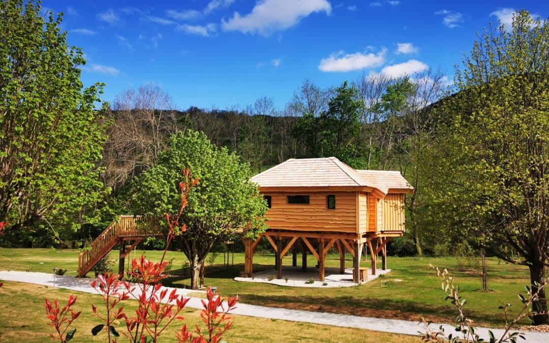 Cabanes Suspendues – SPA et Sauna privatifs
