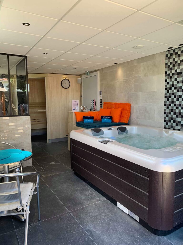 Calmeo SPA Sauna, Espace bien être et d’eau thérapie - Photo 2
