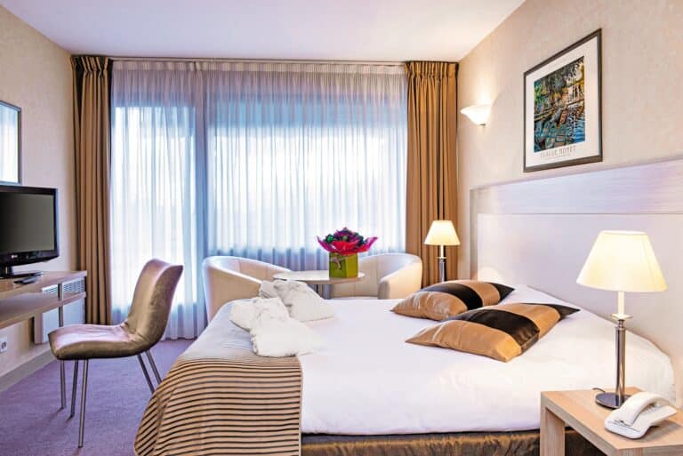 Hôtel 3 étoiles Villa Marlioz – Aix les Bains – Vacances Bleues - Photo 2