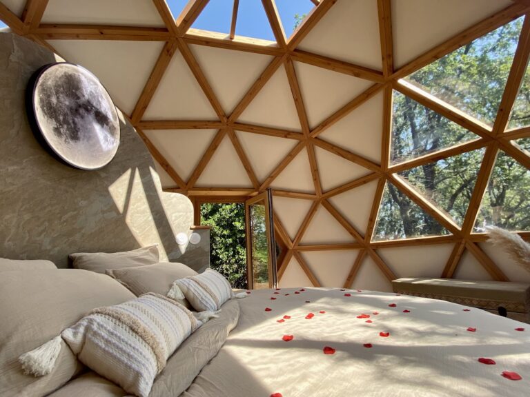 Hôtel romantique Nids d&rsquo;Amour | Chambres avec jacuzzi privatif et séjours insolites - Photo 5