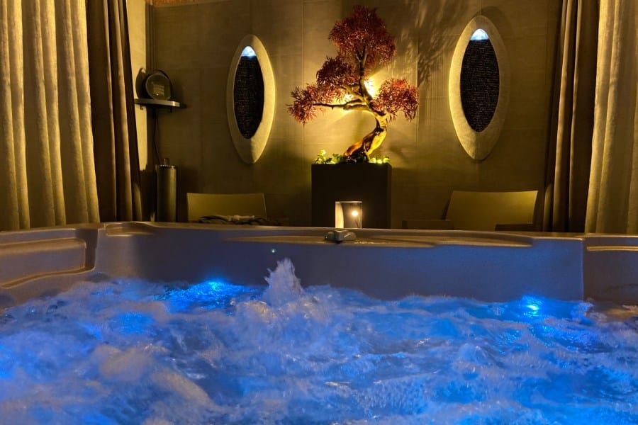 Hôtel romantique Nids d&rsquo;Amour | Chambres avec jacuzzi privatif et séjours insolites - Photo 3