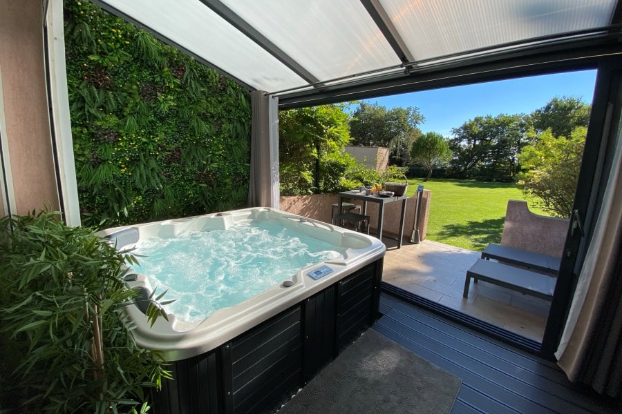 Hôtel romantique Nids d&rsquo;Amour | Chambres avec jacuzzi privatif et séjours insolites - Photo 6