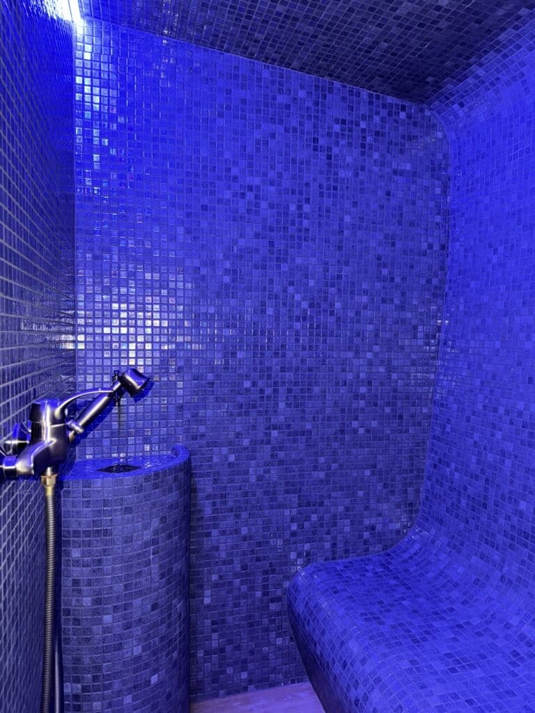 L&rsquo; Apogée Love Room Romantique Gîte de Charme Bien-être Spa privatif, Hammam et Sauna Bretagne Morbihan à Noyal-Pontivy - Photo 3