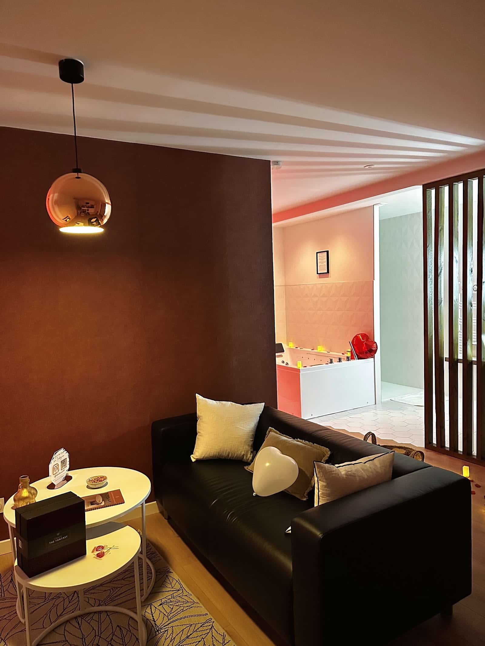 La Belle Nuit – Loveroom & Spa Privatif - Photo 5
