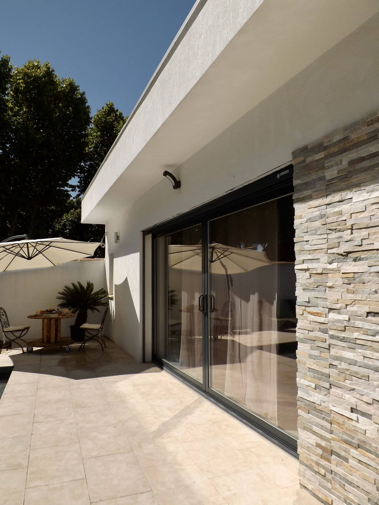 La Suite Côté Pool-House – Piscine, sauna & jacuzzi privatifs - Photo 1