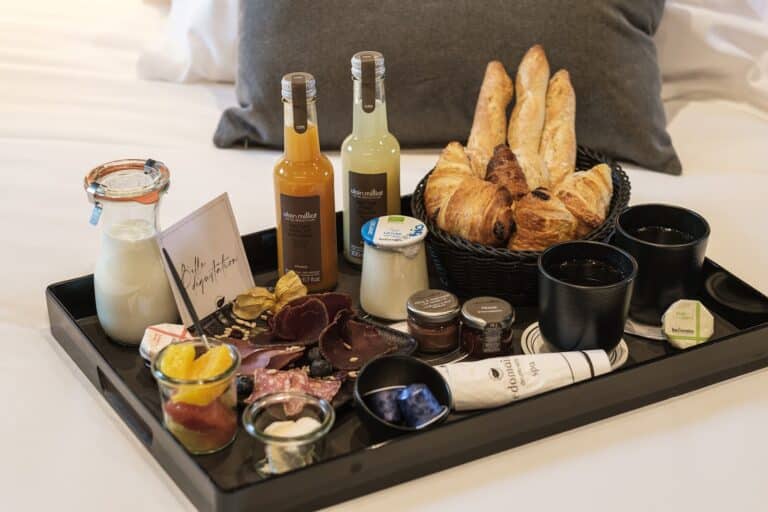 La Suite des Prés Verts | Week-end Romantique avec Spa Privatif Intérieur - Photo 5