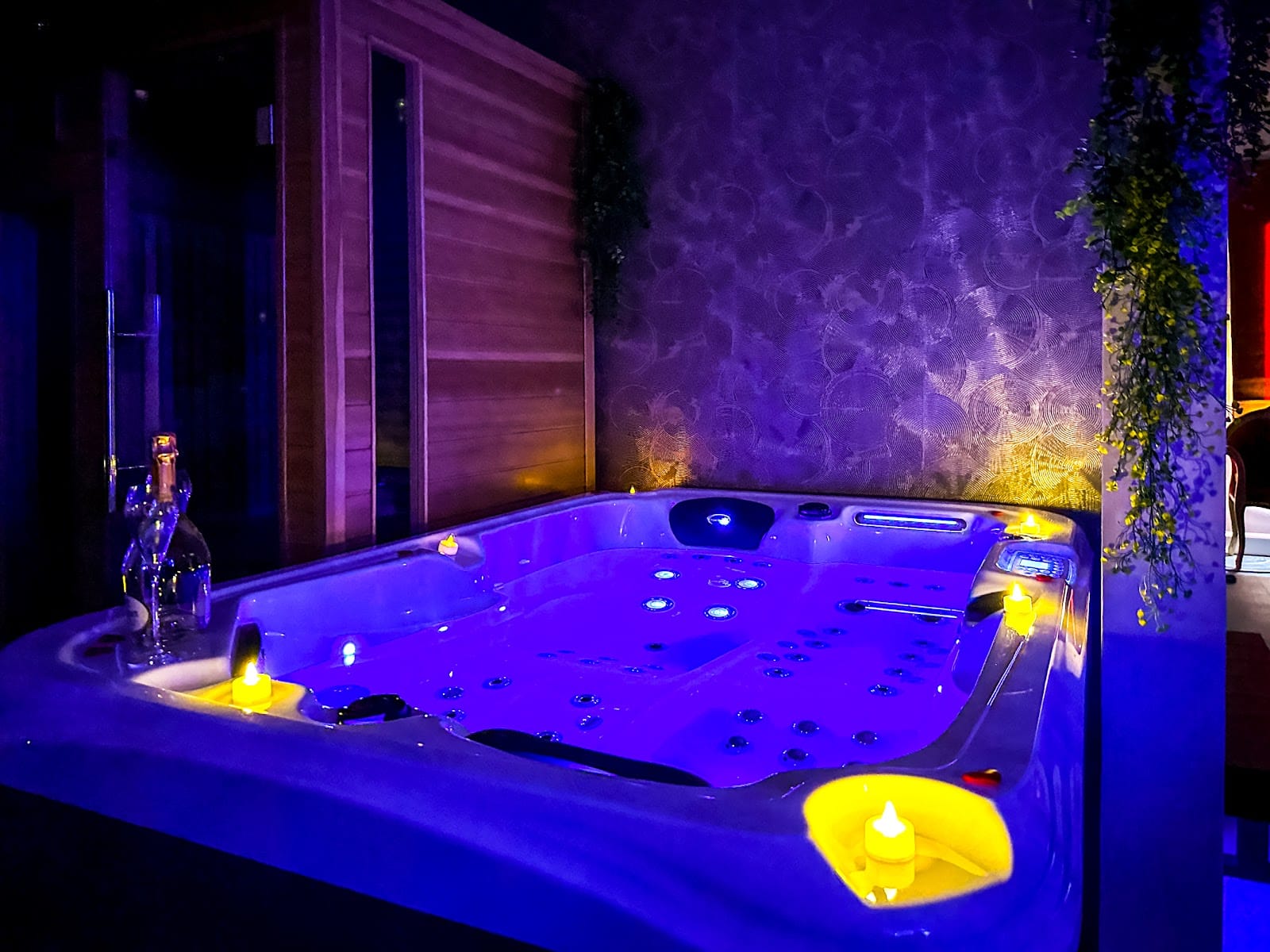 La Villa Des Charmes-Love Room-Jacuzzi&Sauna - Photo 6