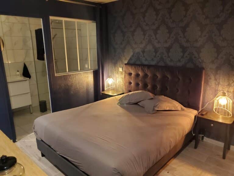 Le clos des Iris 85 – Gîtes famille et couple avec spa - Photo 2