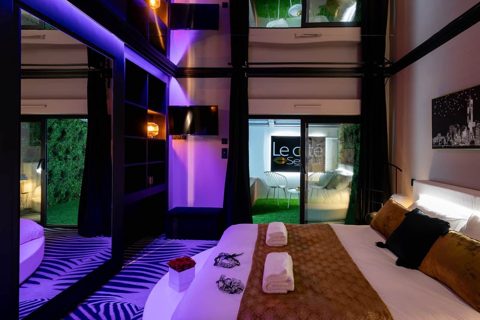 Le Côté Secret Love Room - Photo 2