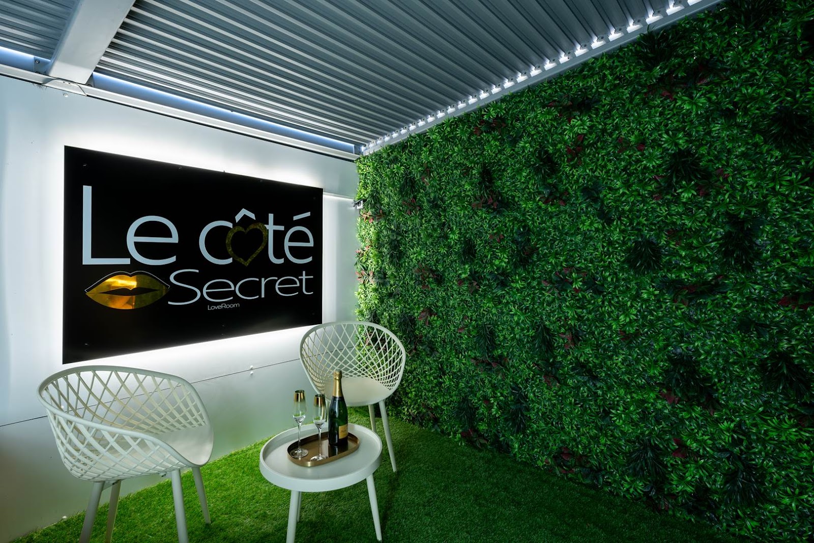 Le Côté Secret Love Room - Photo 3