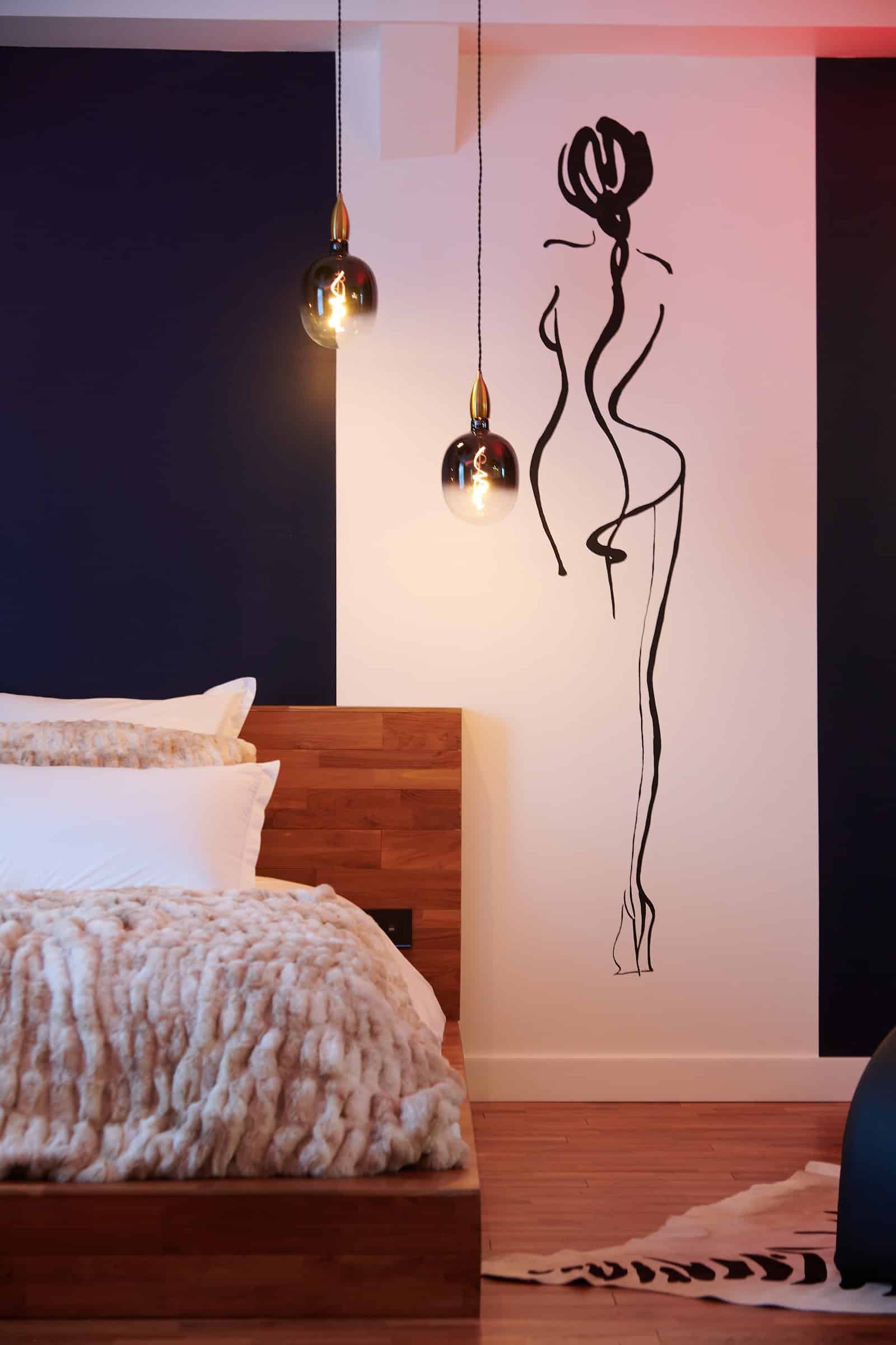 Le Double L – Chambre romantique avec jacuzzi privatif à Cholet dans le Maine et Loire - Photo 1